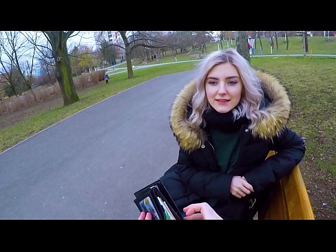 ❤️ Swallows cum panas wong liyo kang kanggo dhuwit - bukkake ing taman dening Eva Elfie Saru rusia ing pornojv.moresexmovies.ru ❌